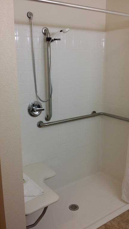 American Inn & Suites Parkers Prairie Buitenkant foto